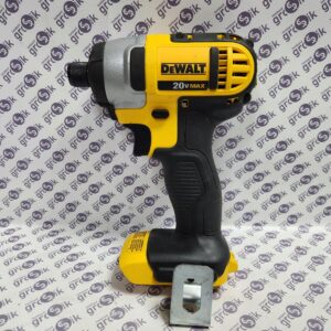 Zakrętarka udarowa DeWalt DCF885